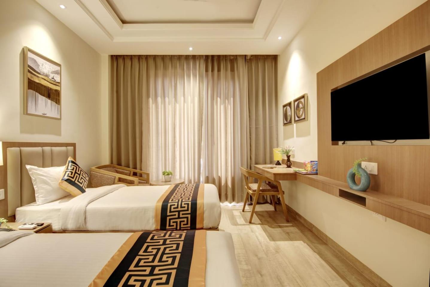 Hotel Grand Aerotech Нью-Делі Екстер'єр фото